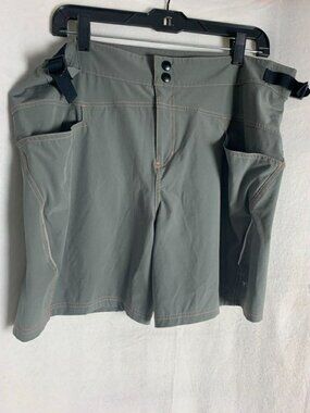 EUC Trayl Men's Gray Shorts size Large